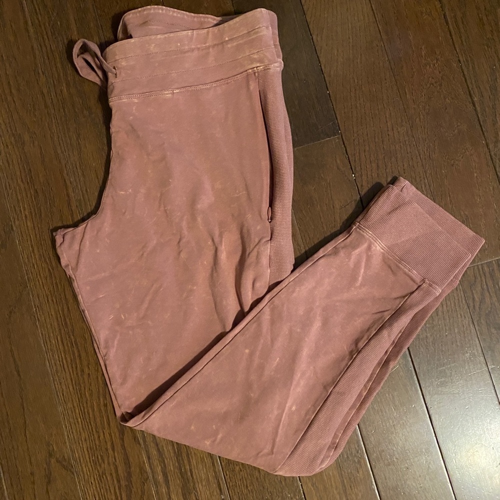 NEW/Pink Yoga Leggings